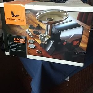 Electric meat grinder